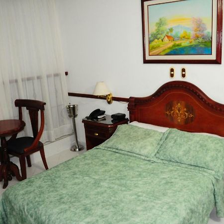 קוקוטה Hotel Quinta Avenida מראה חיצוני תמונה