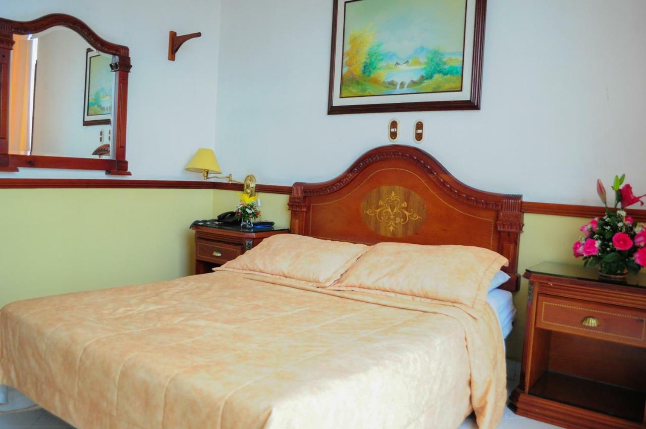 קוקוטה Hotel Quinta Avenida מראה חיצוני תמונה
